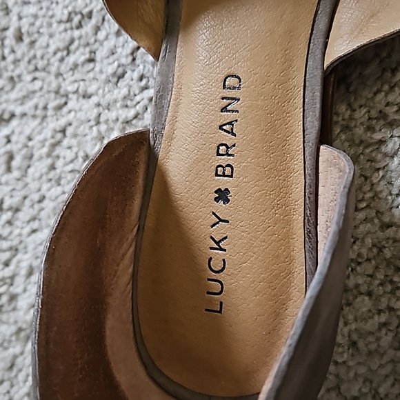 Lucky Brand Gallah Women's Taupe Criss Cross Flats Leather Sandals Size 9 - Picture 3 of 9